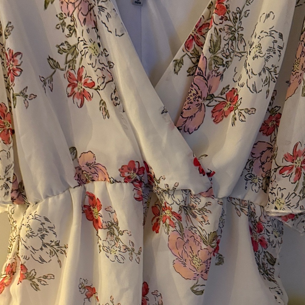 Bailey Blue Floral Women's Romper - Cream and Pink - Picture 4 of 5